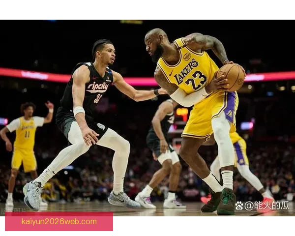 湖人惜败活塞老詹肯定全队韧性 里夫斯称喜欢球队竞争态度